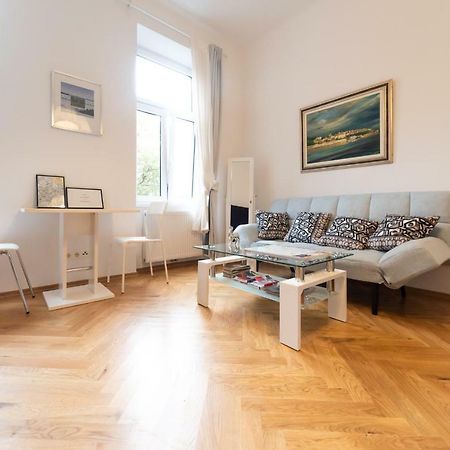Apartament Prater Studio Next Fair, Un, Wu And City Center Wiedeń Zewnętrze zdjęcie